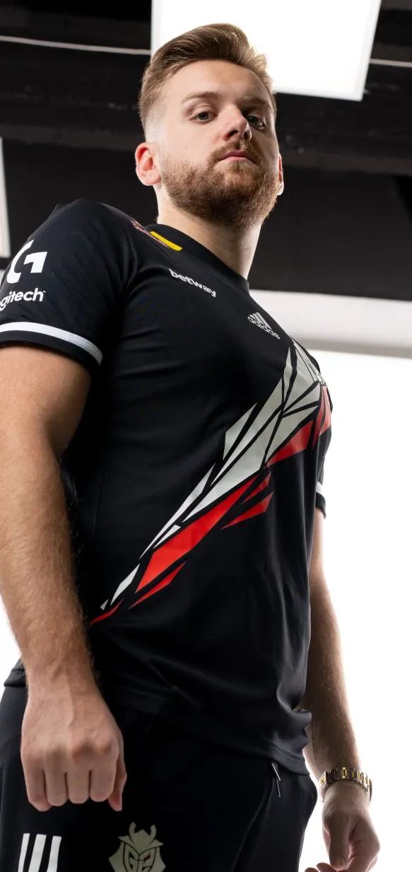 开始追赶！ T1 被迫追赶，保持悬念，将比赛拖入最后一轮！ T1 2-2 G2