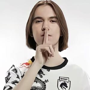 Weibo Gaming 官方： Jungler Youdang 正式离队，向传奇峡谷矛王致敬